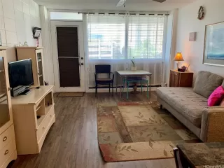 Photo #5: 202523232 Listing 