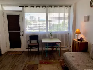 Photo #6: 202523232 Listing 