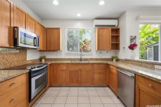 Photo #6: 202523250 Listing 