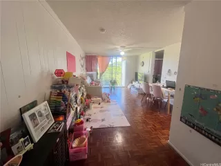 Photo #2: 202523261 Listing 