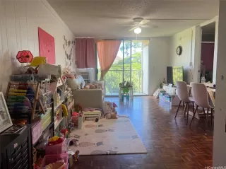 Photo #3: 202523261 Listing 