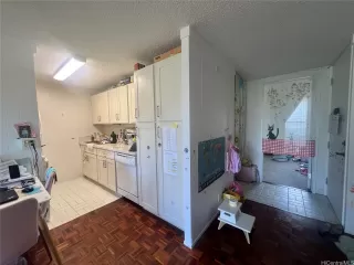 Photo #4: 202523261 Listing 