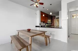 Photo #3: 202523264 Listing 