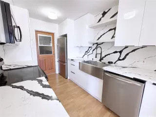 Photo #2: 202523265 Listing 