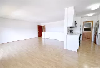 Photo #4: 202523265 Listing 