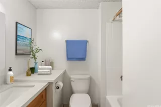 Photo #5: 202523268 Listing 