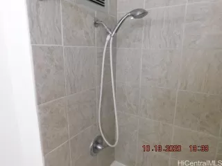 Photo #5: 202523271 Listing 