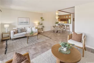 Photo #5: 202523276 Listing 