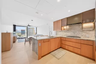 Photo #3: 202523280 Listing 