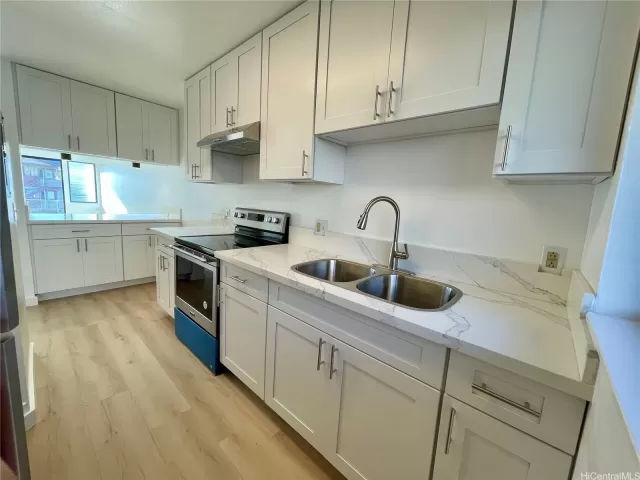 MLS: 202523282 Condo For Sale