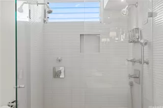 Photo #6: 202523286 Listing 