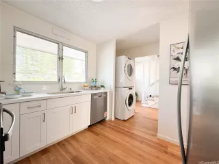 Photo #4: 202523298 Listing 