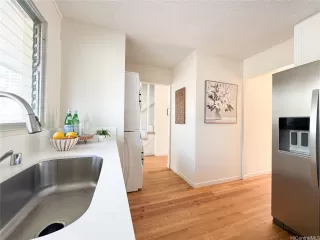 Photo #6: 202523298 Listing 