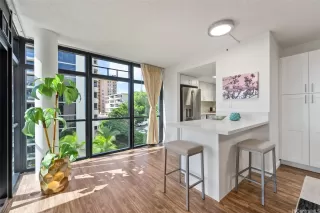 Photo #5: 202523305 Listing 