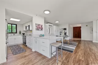 Photo #6: 202523305 Listing 