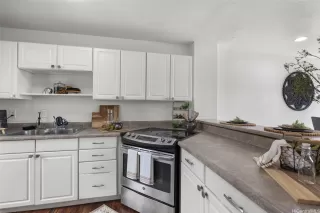 Photo #6: 202523307 Listing 