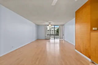 Photo #2: 202523319 Listing 