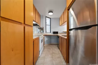 Photo #5: 202523319 Listing 