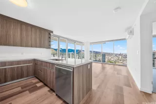 Photo #5: 202523342 Listing 