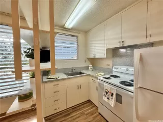 Photo #4: 202523343 Listing 