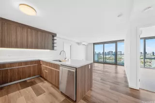 Photo #2: 202523346 Listing 