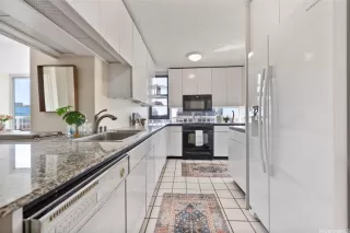 Photo #2: 202523349 Listing 