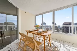 Photo #5: 202523349 Listing 