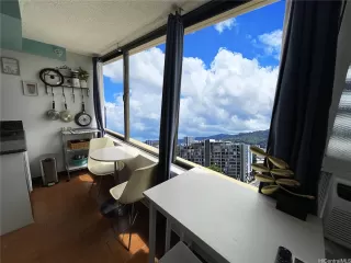 Photo #2: 202523372 Listing 