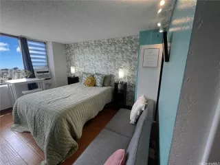 Photo #4: 202523372 Listing 