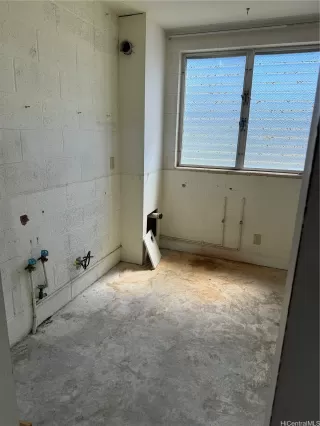 Photo #2: 202523373 Listing 