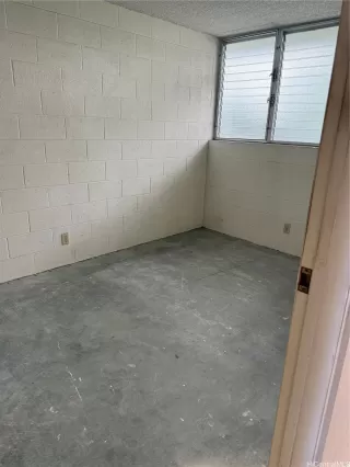 Photo #5: 202523373 Listing 