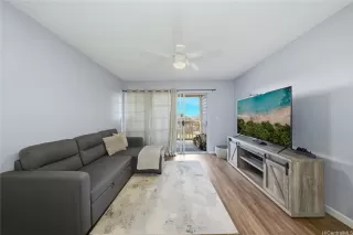 Photo #2: 202523377 Listing 