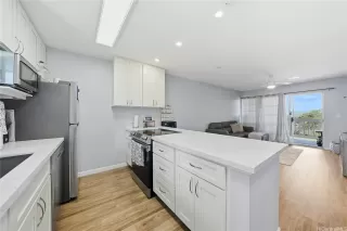 Photo #6: 202523377 Listing 