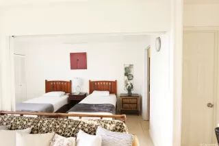 Photo #3: 202523393 Listing 