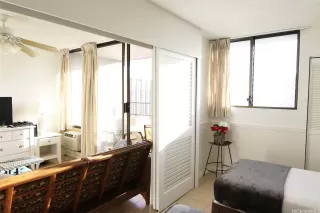 Photo #5: 202523393 Listing 