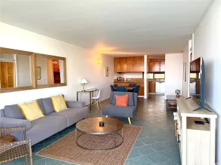 Photo #2: 202523403 Listing 