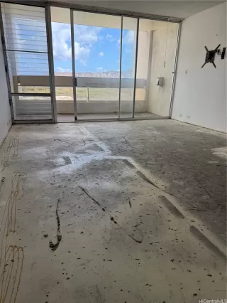 Photo #3: 202523406 Listing 