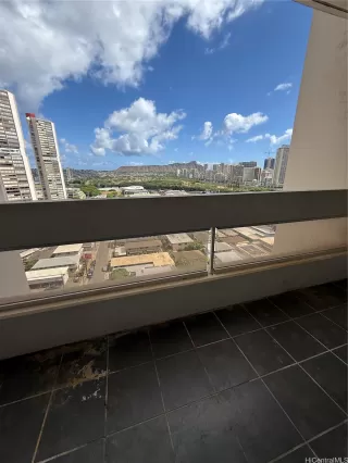 Photo #4: 202523406 Listing 