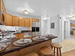 Photo #4: 202523407 Listing 