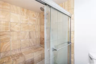 Photo #6: 202523410 Listing 