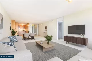 Photo #4: 202523416 Listing 