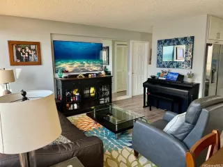 Photo #3: 202523420 Listing 