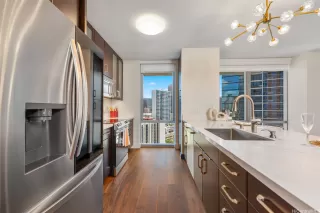 Photo #4: 202523437 Listing 