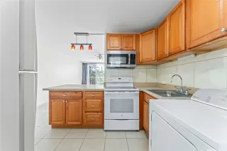 Photo #3: 202523449 Listing 