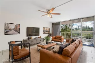 Photo #4: 202523449 Listing 