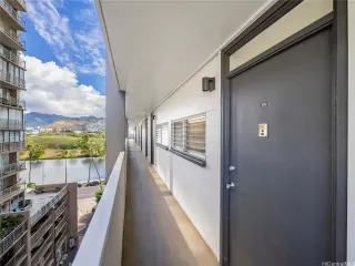 Photo #6: 202523456 Listing 