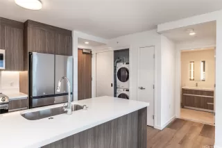 Photo #2: 202523460 Listing 