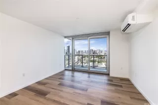 Photo #5: 202523460 Listing 