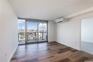 Photo #6: 202523460 Listing 