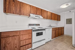 Photo #5: 202523486 Listing 